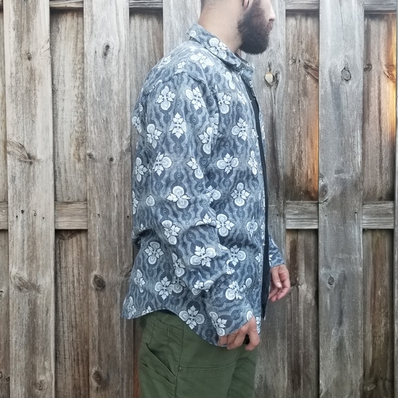Patagonia Organic Cotton Patterned Button Down - Picture 3 of 7